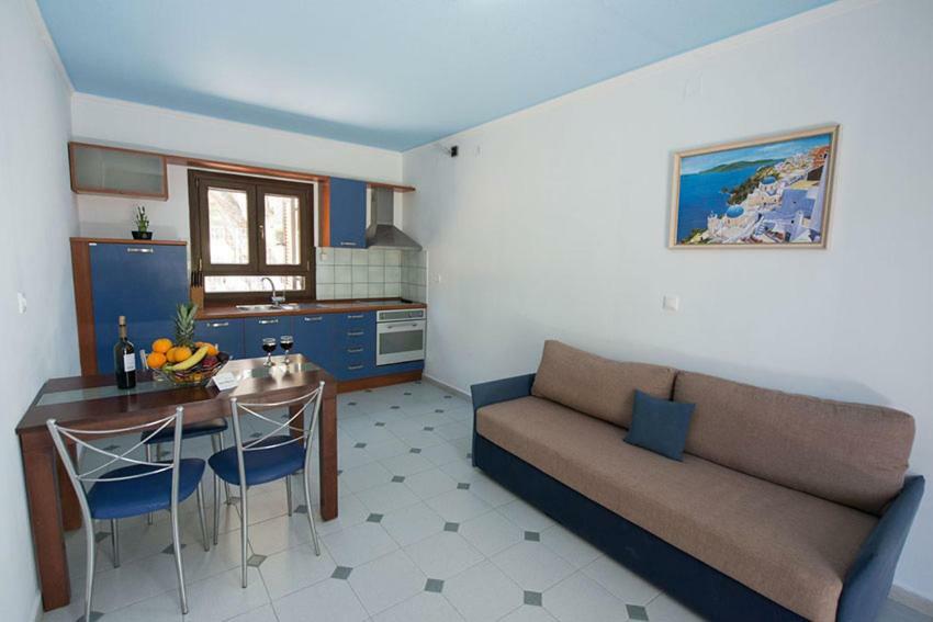 Ilios Hotel & Villas Geni  Exterior photo