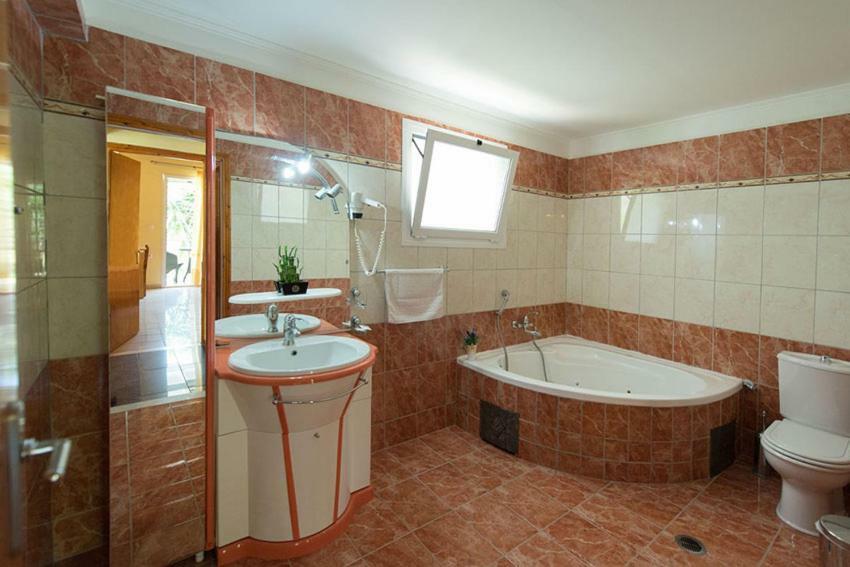 Ilios Hotel & Villas Geni  Exterior photo