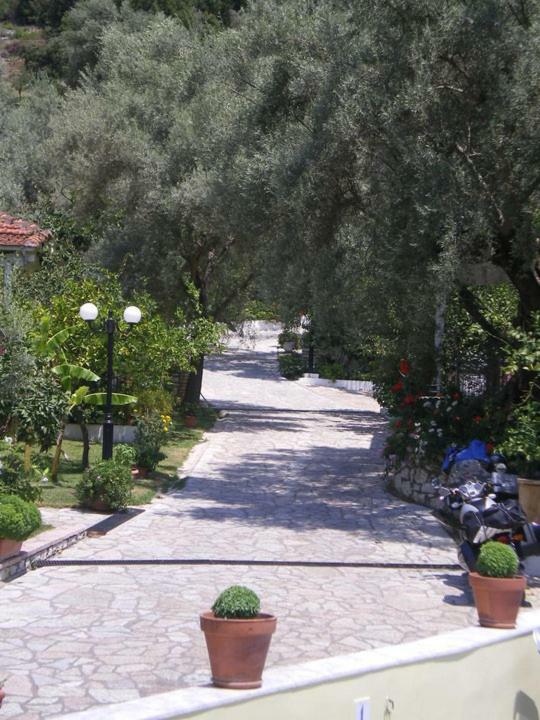 Ilios Hotel & Villas Geni  Exterior photo