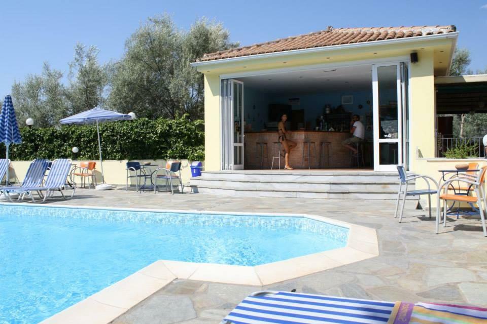 Ilios Hotel & Villas Geni  Exterior photo